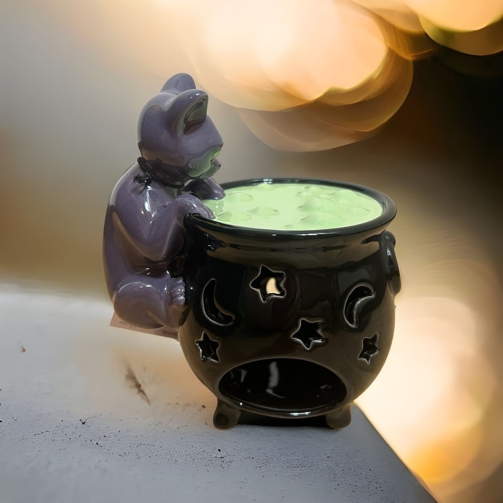 Disney Hocus Pocus Candle Holder Caldron Cat Black Halloween Decor NEW
